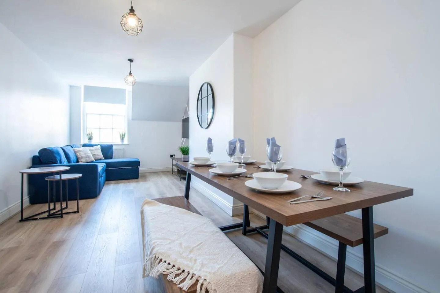 Central 2 Bedroom Apartment In Bournemouth, 5 Minutes Walk To The Beach, Sleeps Up To 6 בורנמות'